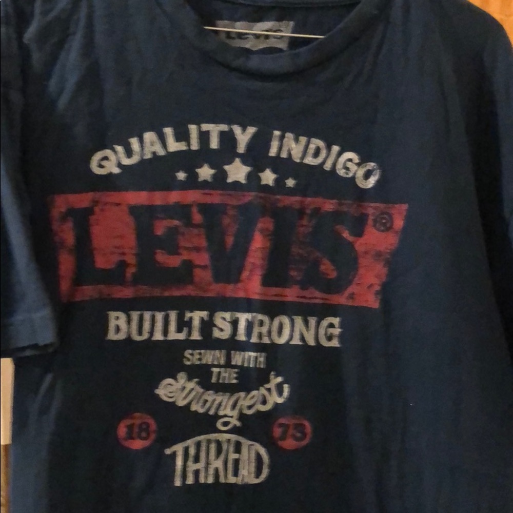 Levi’s Tee